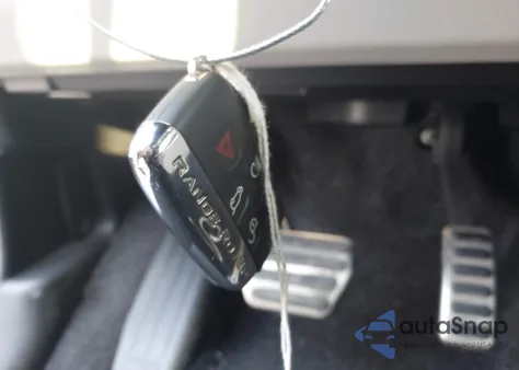 2014 Land Rover Range Rover 5.0L V8 Supercharged/5.0L V8 Supercharged Ebony Edition z USA, uszkodzony, nr VIN SALGS2EFXEA151570